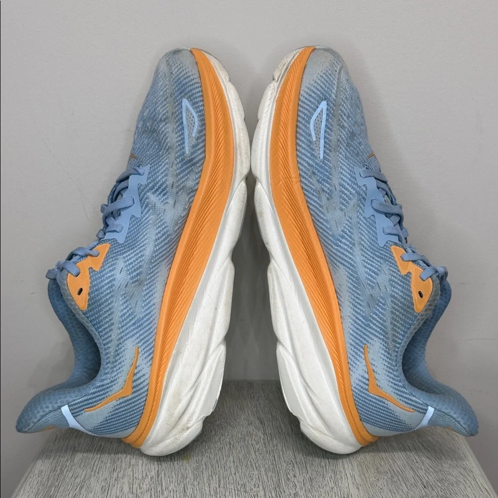 Hoka One One Clifton 9 Women’s Airy Blue and Orange Athletic Shoes Size 11
